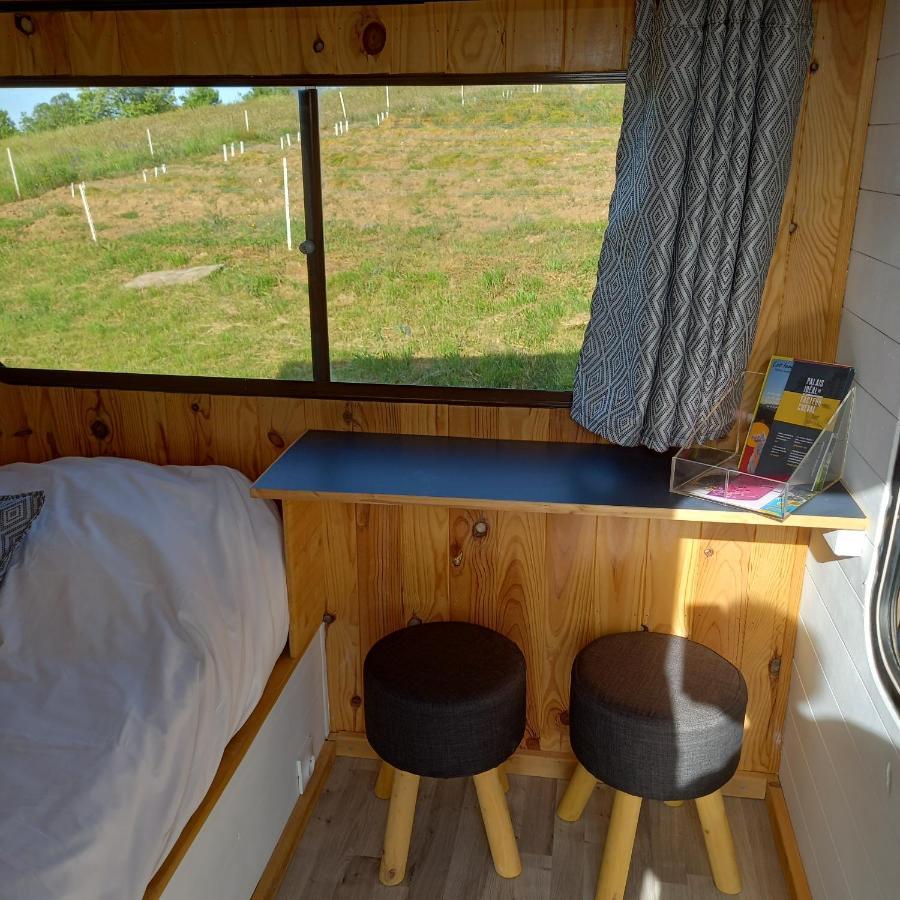 Camping Car Vintage Saint-Barthelemy-le-Plain Extérieur photo
