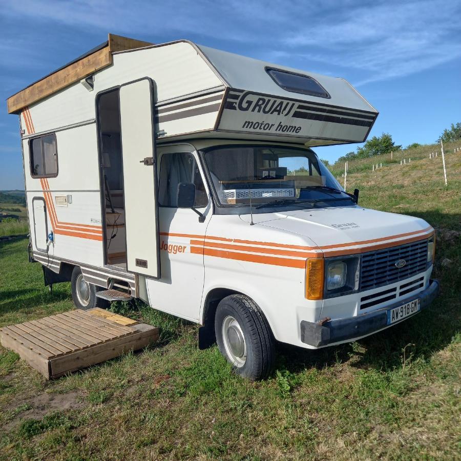 Camping Car Vintage Saint-Barthelemy-le-Plain Extérieur photo