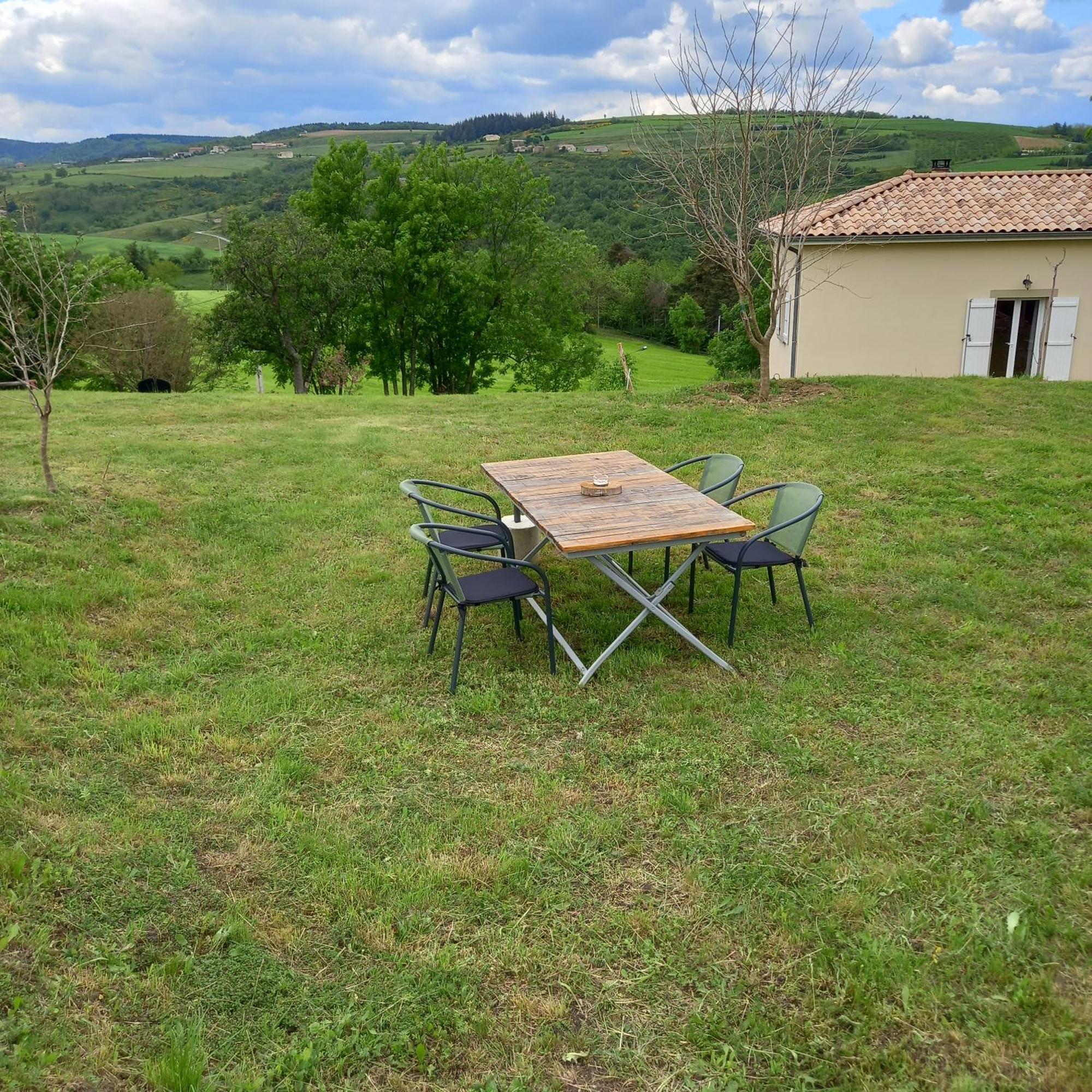 Camping Car Vintage Saint-Barthelemy-le-Plain Extérieur photo